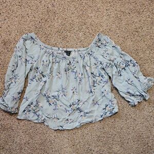 American Eagle Outfitters Light Blue Floral Blouse Cropped M